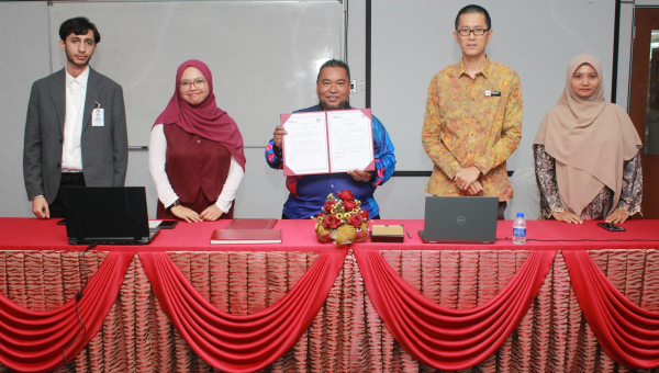 Program bersama International Cultural Communication Centre Malaysia (ICCCM) dengan Hebei Software Institute, China. 