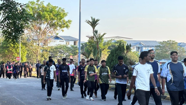 Aktiviti Mingguan “Jom Brisk Walk”